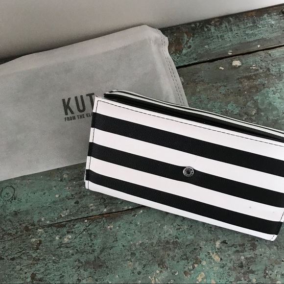 Wallet - Picture 1 of 2